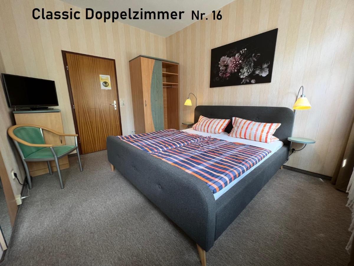 Hotelpension Am Thermalbad باد نيندورف المظهر الخارجي الصورة