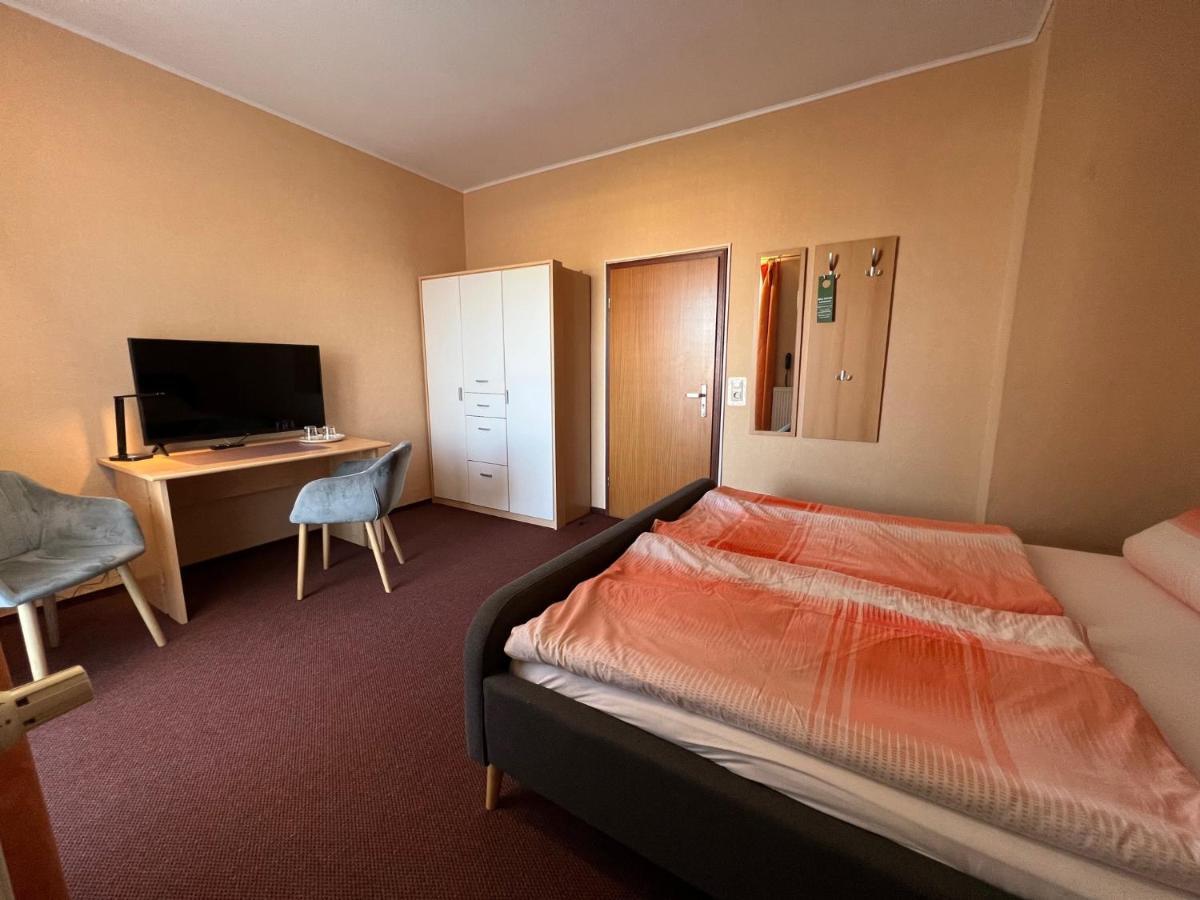 Hotelpension Am Thermalbad باد نيندورف المظهر الخارجي الصورة