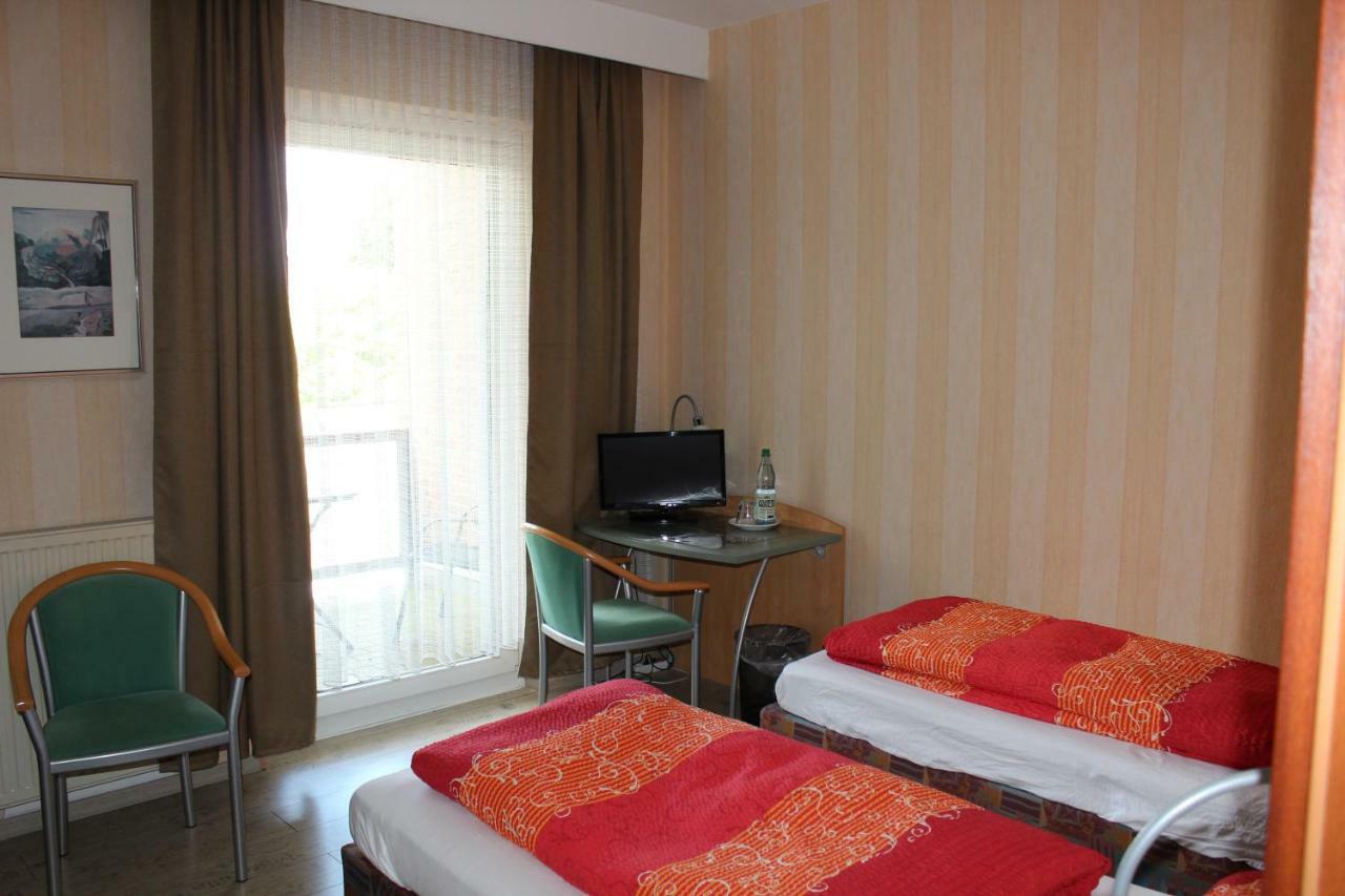 Hotelpension Am Thermalbad باد نيندورف المظهر الخارجي الصورة