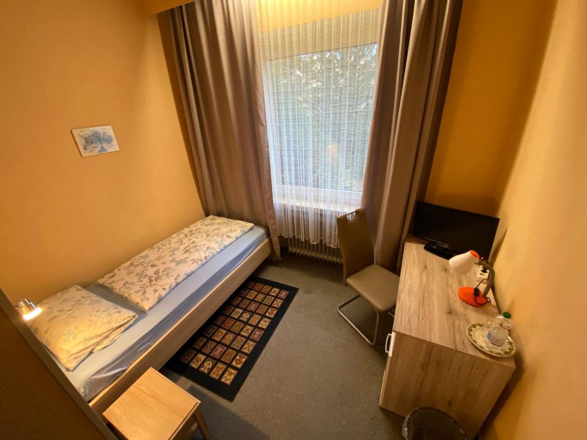 Hotelpension Am Thermalbad باد نيندورف المظهر الخارجي الصورة