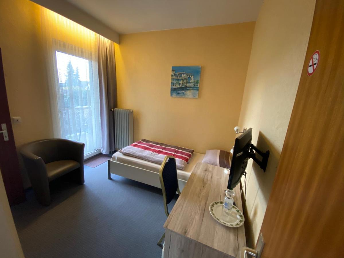 Hotelpension Am Thermalbad باد نيندورف المظهر الخارجي الصورة